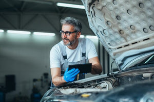 5 Easy Car Repairs You Can Do in Your Driveway